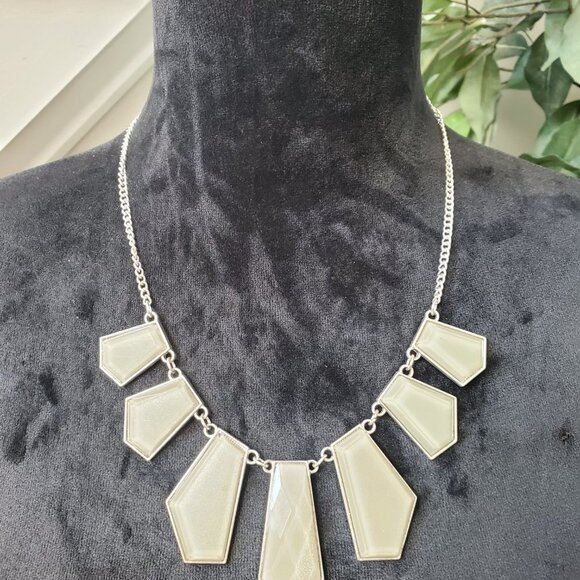 House of Harlow Inspired Women's Classic Taupe Bib Geometric Choker Necklace - Picture 2 of 7